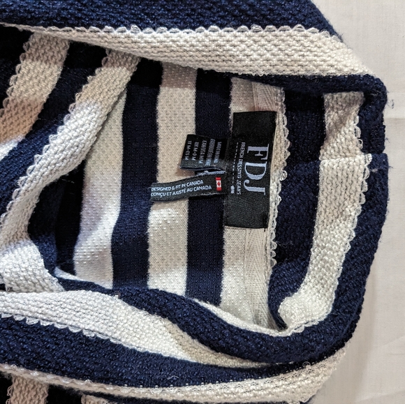 FDJ funnel cowl embellished pullover tunic sweater women's medium navy/white - Picture 6 of 8